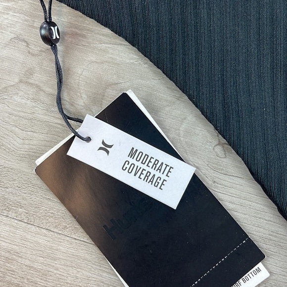 ☀️HURLEY☀️RIB TRIANGLE SRF TOP
RIB MOD SURF BOTTOM BIKINI SET - Picture 13 of 13